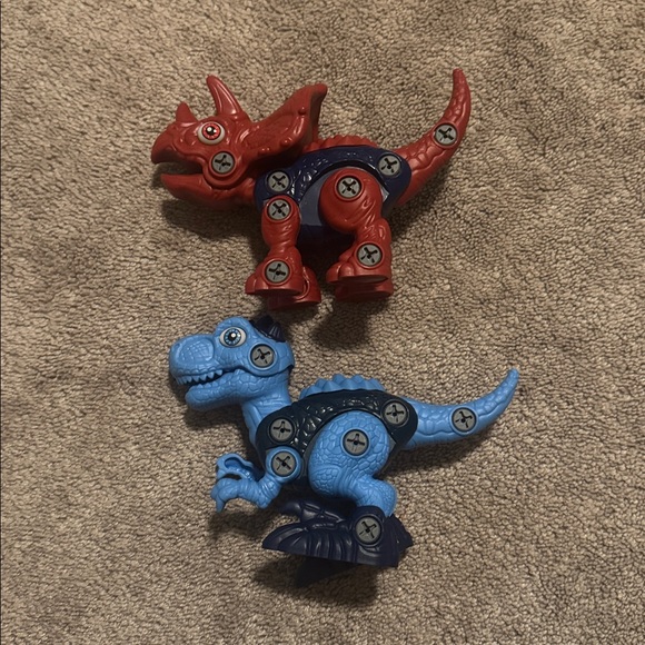 Dinosaur Assembly STEM Toy Set - Picture 2 of 3